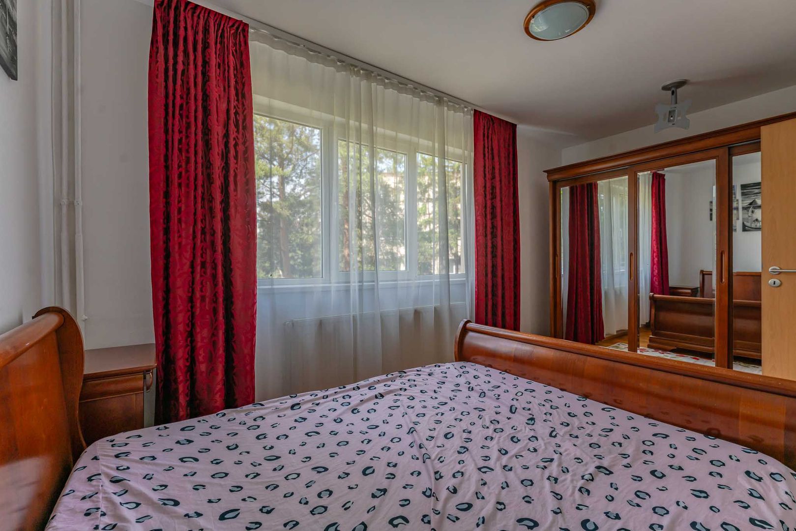 Apartament mobilat si utilat cu loc de parcare - Poză 10