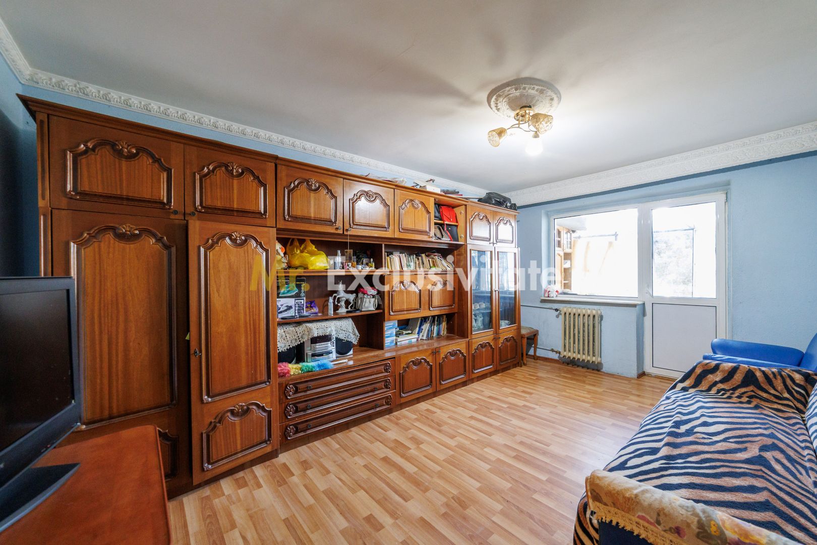 Apartament Trivale et.1 linga Piata si Sc.12 - Poză 1