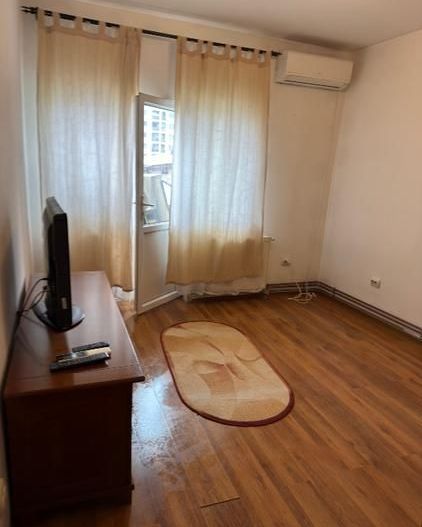 Apartament în vila Rond Alba Iulia/Decebal - Poză 4