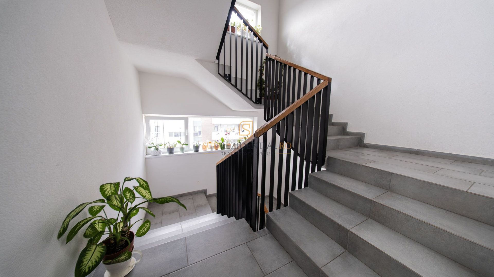 Apartament 3 camere, Mobilat si utilat, Parcare, Aproape de metrou - Poză 27