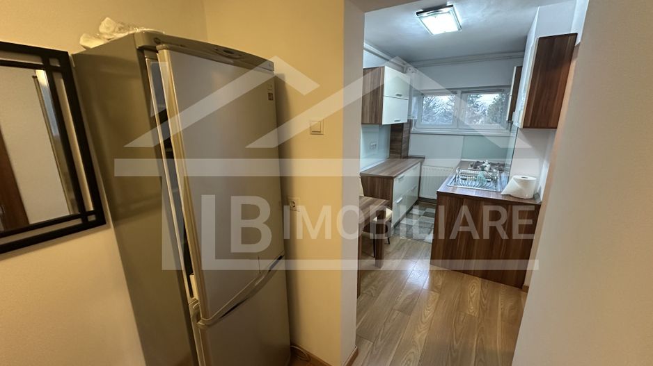 Apartament de 2 camere, decomandat, 55mp , Zona UMFST - Poză 3