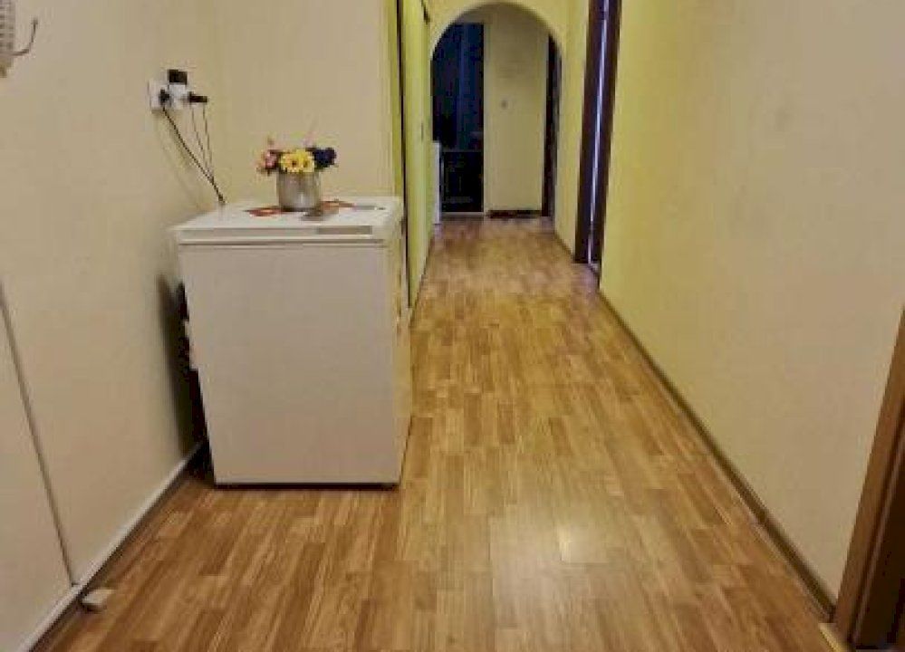 De vanzare Apartament 3 camere Gorjului - Poză 7