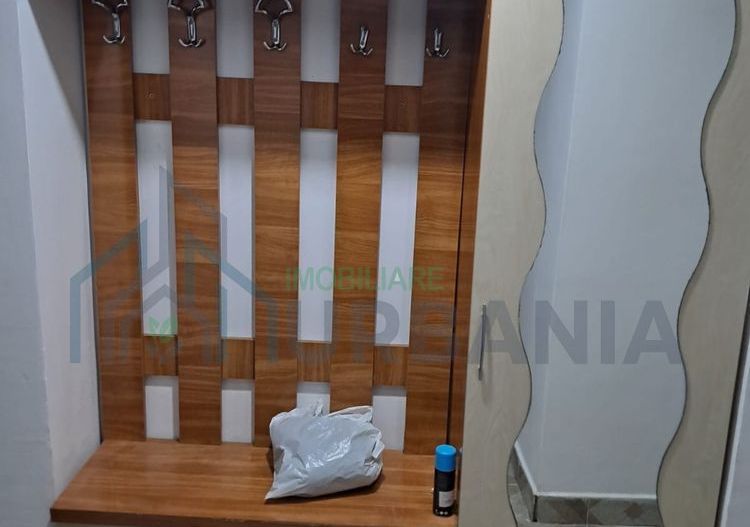Apartament 3 camere de închiriat, 72 mp, etaj 1, Târgu Frumos, zonă centrală/liniștită - Poză 1