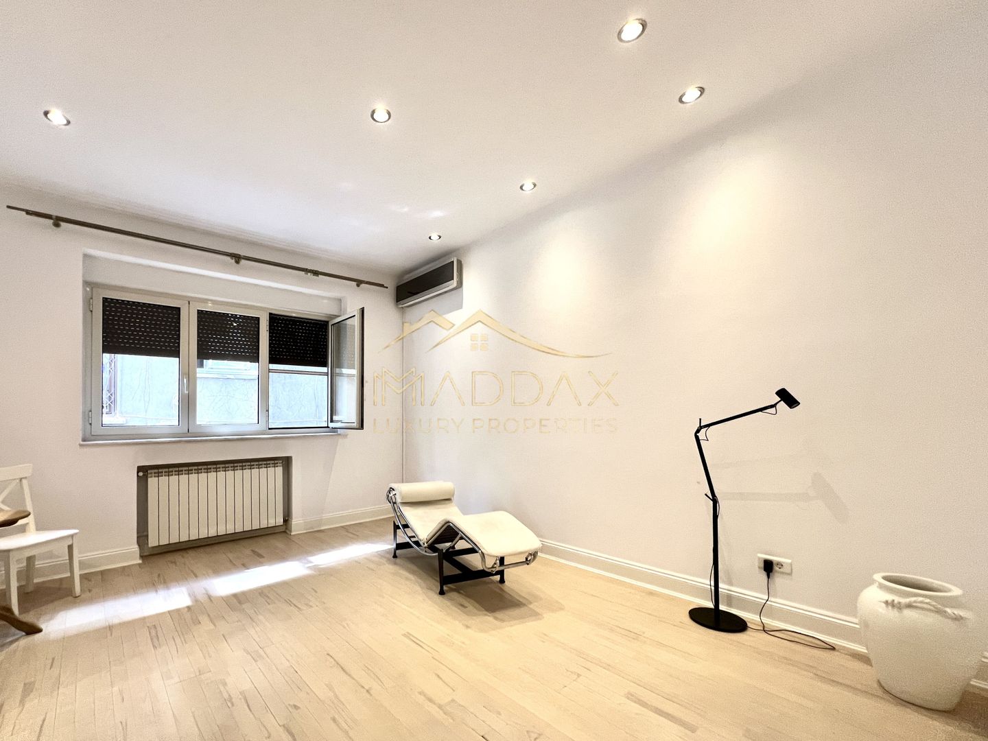 Apartament in Vila | Dorbanti - Capitale | De Vanzare | 1946 - Poză 10