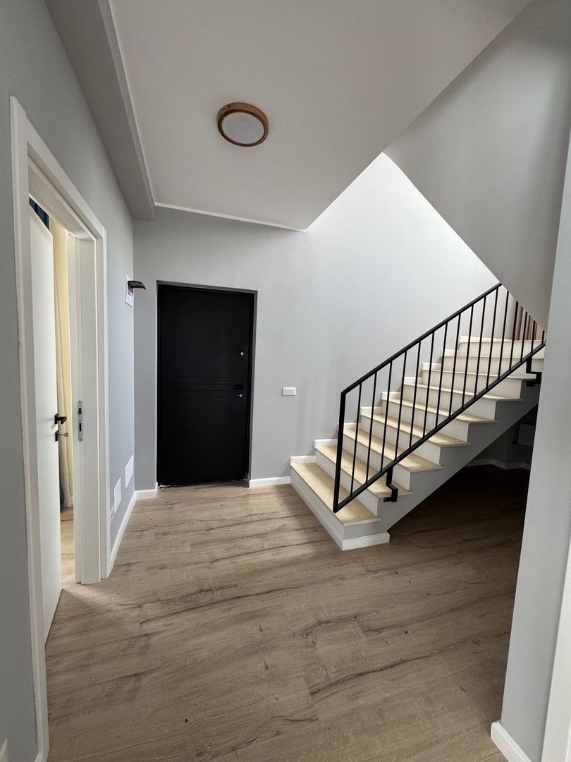 PROMOTIE, VILE Tunari, 5 camere, CALITATE superioara - Poză 14