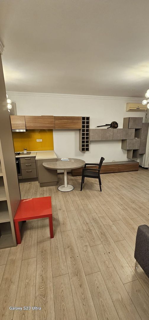 APARTAMENT  CU CURTE ZONA VITAN - Poză 2