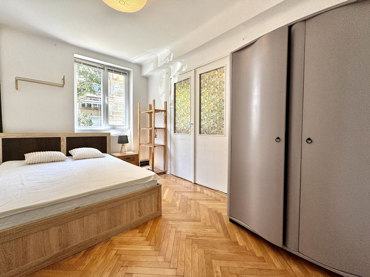 Apartament 2 camere, primitor, cu garaj, in zona Centrala-Universitate - Poză 8