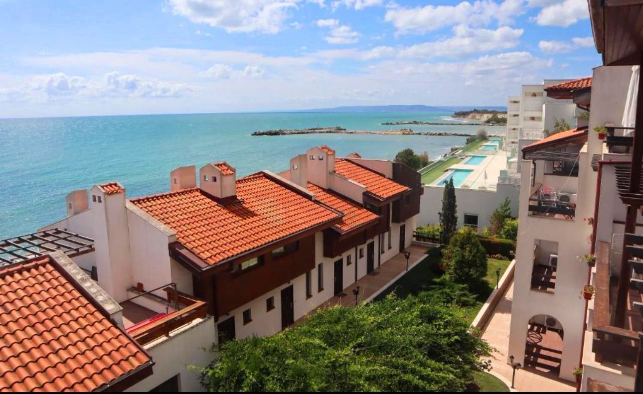 Apartamente cu 2 si 3 camere ideal investitie cu vedere superba Bulgaria Balcic - Poză 11