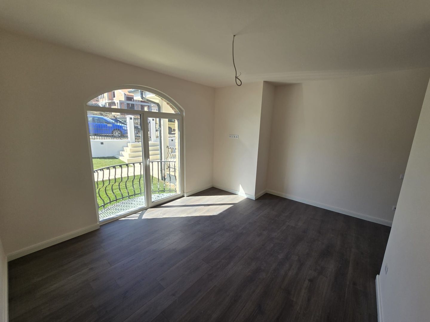 Casa la cheie 4 camere,garaj 60mp.,500mp teren,0%comision - Poză 5