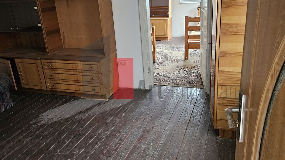 Casa "TEBO",  pozitie facila, perspectiva de renovare/dezvoltare - Poză 12