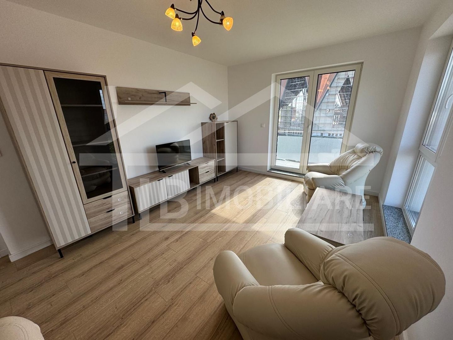 Apartament cu 2 camere, 52mp,  parcare, Zona Maurer - Poză 1