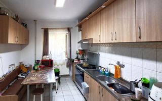 Casă individuală, teren 1.723 mp. garaj și livadă -Grigorescu!! - Poză 3