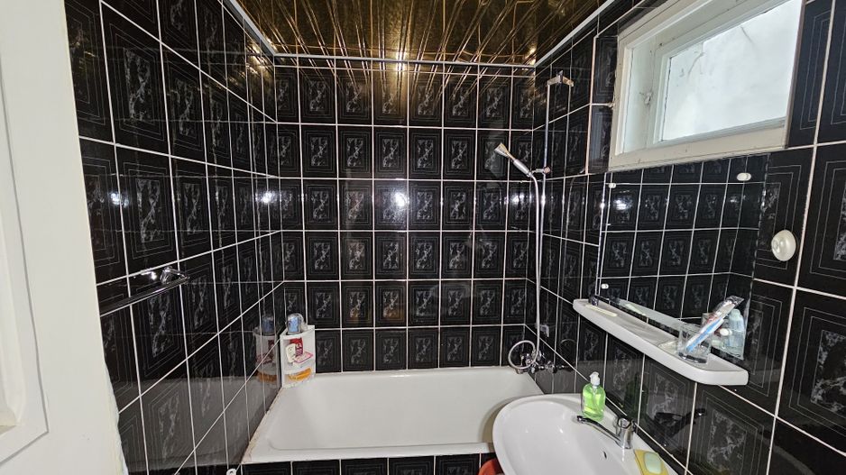 Inchiriez apartament cu 2 camere - Poză 4