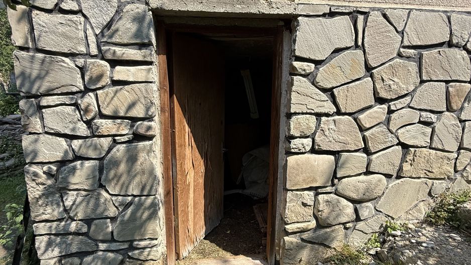 Casă parter+mansarda 80 mp+ teren intravilan 476 mp Sotrile Prahova ! - Poză 36