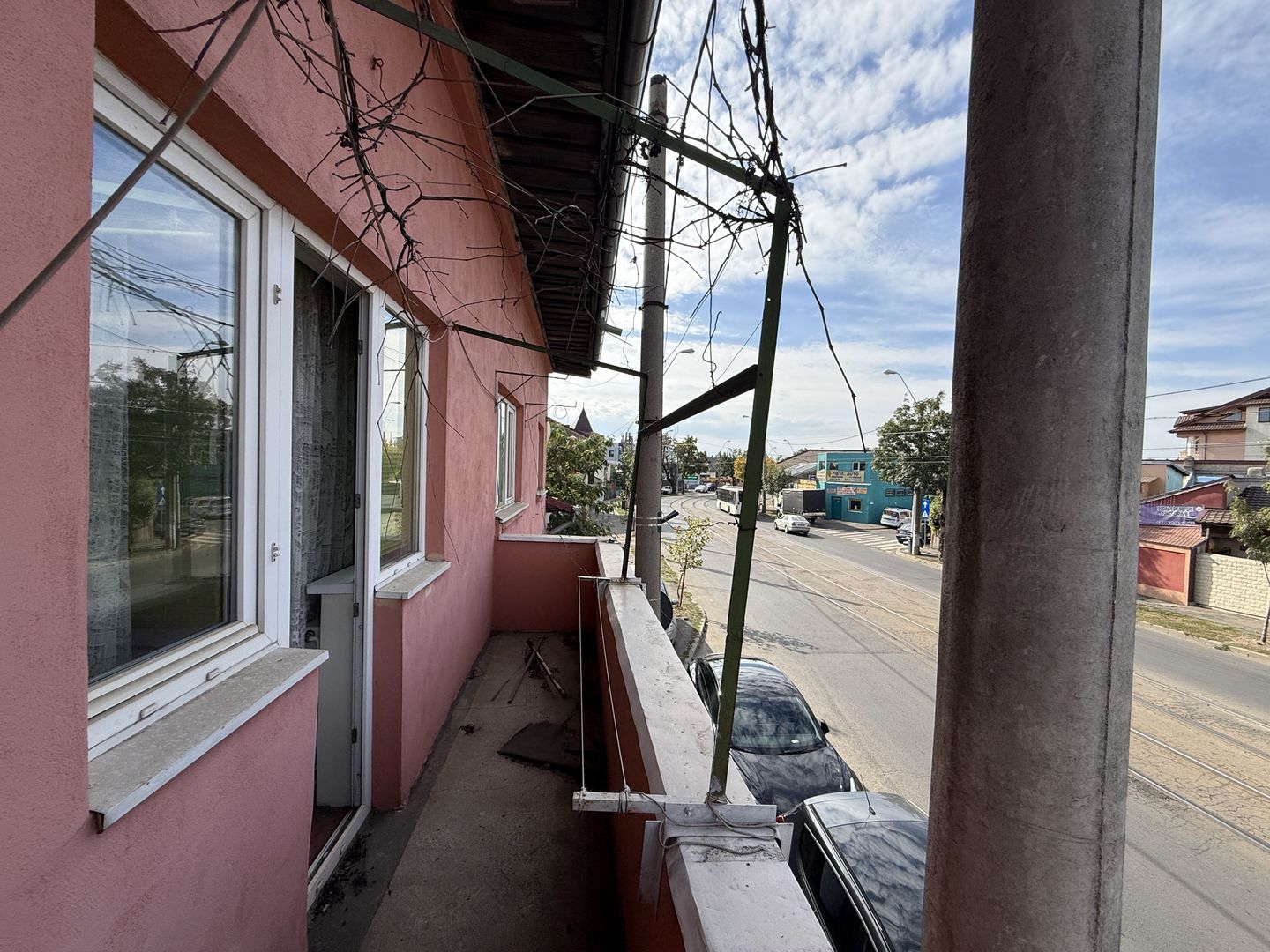 De vanzare apartament de 94MP cu curte de 90 MP - Poză 11