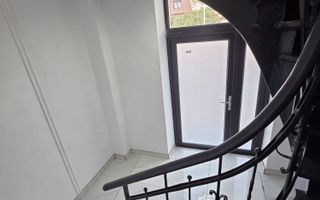 Apartament 3 camere decomandat-Parcul Carol - Poză 2