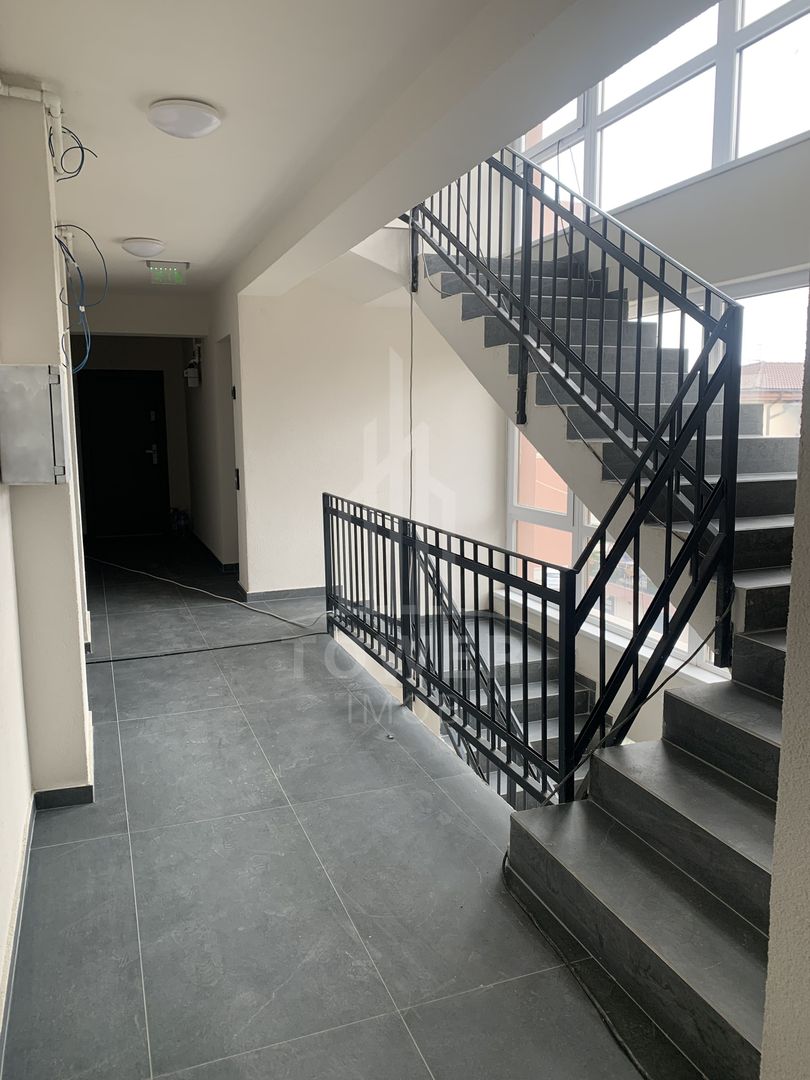 Apartament 3 camere 52 mp pe calea Surii Mici - Poză 2