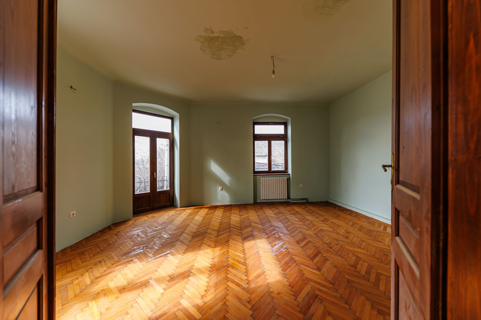 Cladire Istorica - Zona Baile Neptun - Comision 0% - Poză 6