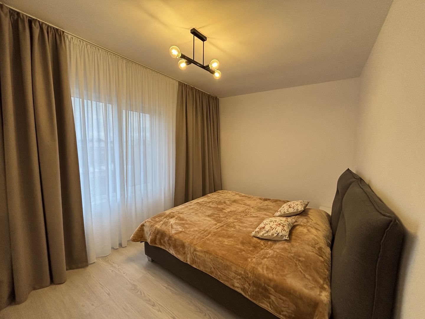 Cochet și primitor în Dumbrăvița! - Poză 4