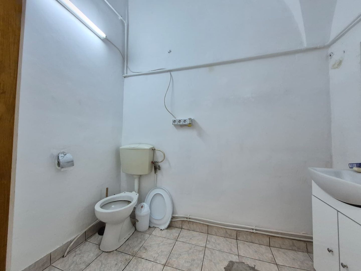 Spațiu comercial de închiriat – Zona Nicolae Bălcescu, Sibiu - Poză 4
