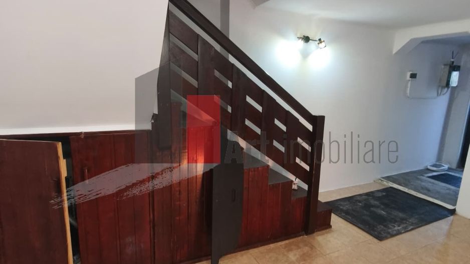 Casa Vanzare Giulesti 4 camere - Poză 12