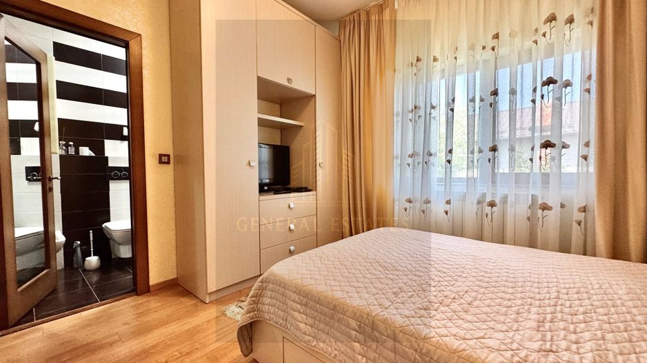 Vînzare Casă în 3 Nivele -Hlincea - 343 m.p. - Poză 10