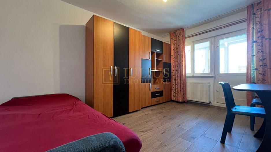 La 5 minute de Complex Studentesc, bucatarie inchisa, clima. - Poză 2