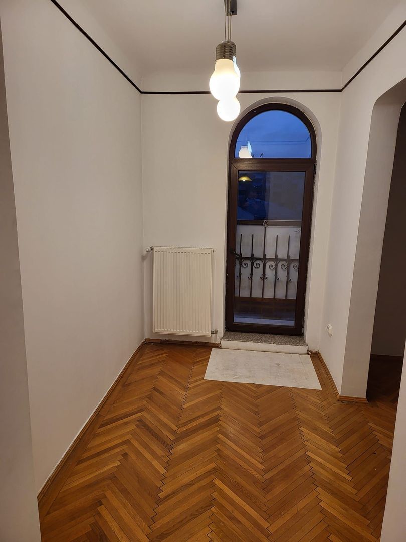 De inchiriat Apartament 5 camere - Poză 6