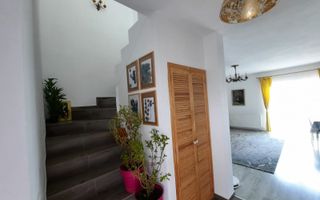 Casa tip Duplex 3 camere, mobilata/utilata-zona Izvor/Tarlungeni - Poză 9