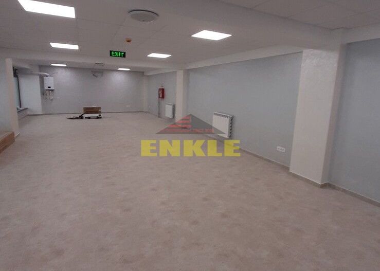 Spatiu comercial de vanzare zona centrala , pret 160.000 euro+ Tva ! - Poză 3