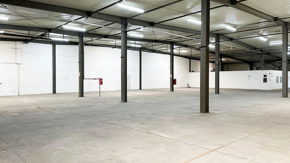 Hala de inchiriat Arad – 1.135 mp pentru comert, servicii - Poză 7