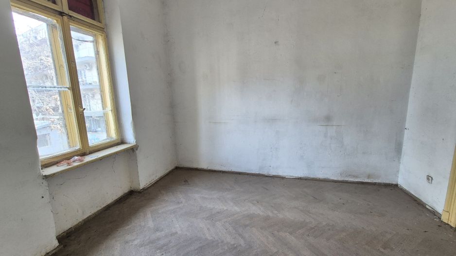 Apartament cu 4 camere 151,40 mp - Unirii - Poză 7
