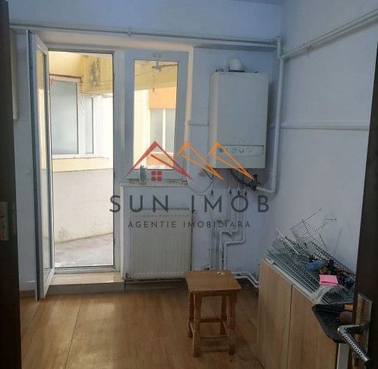 Apartament 3 camere, ultracentral, 1990, 2 bai, 2 balcoane, 74 mp utili - Poză 4