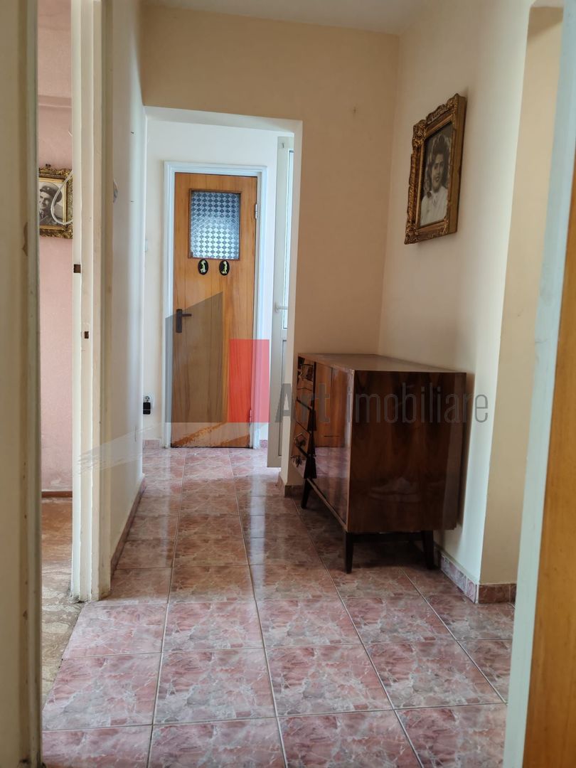 Apartament 3 camere Drumul Taberei langa metrou Valea Ialomitei - Poză 4