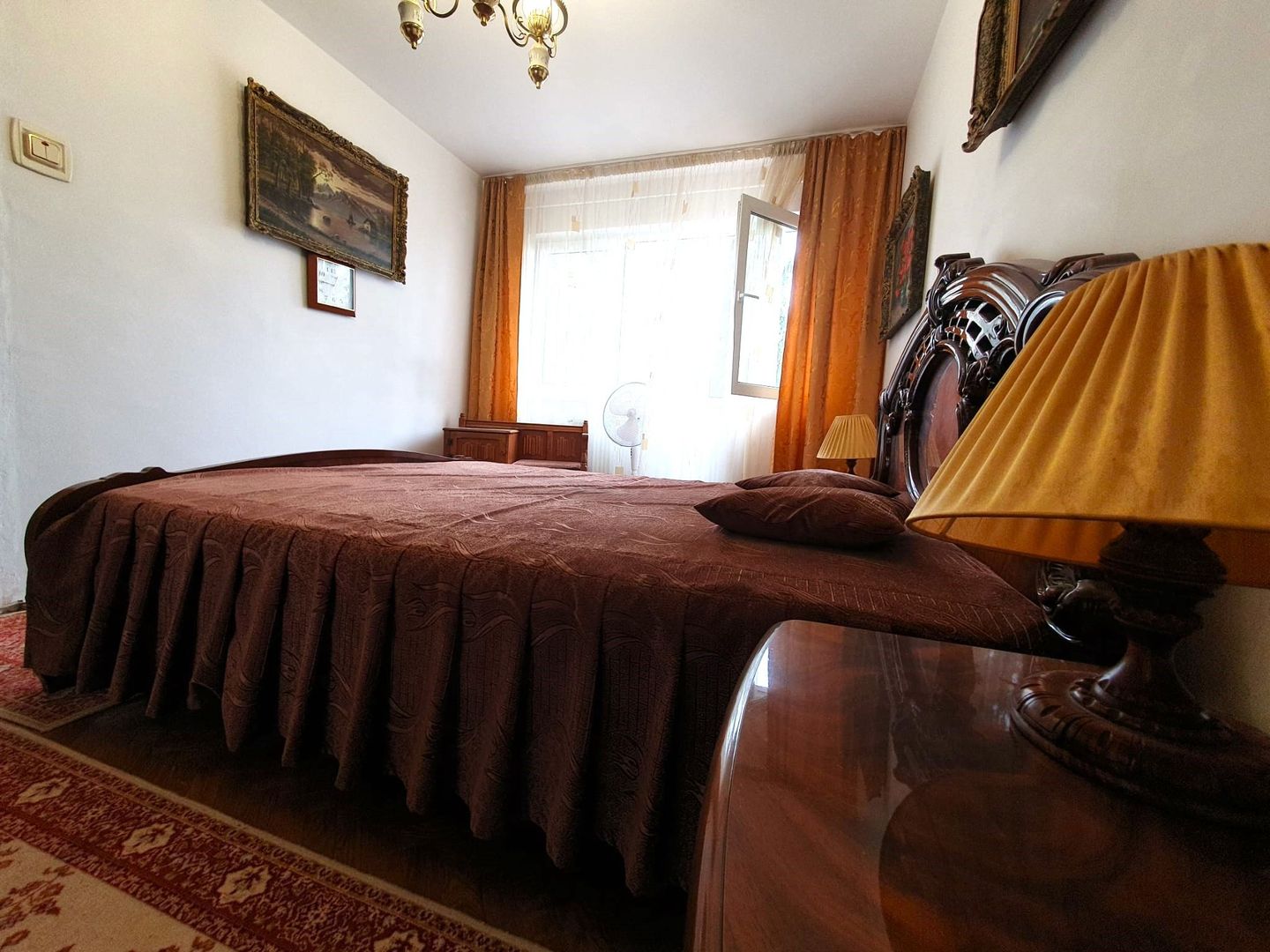 Apartament luminos cu vedere spre biserică, într-un cartier verde și liniștit. - Poză 22