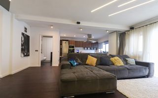 Apartament spatios cu balcon si terasa, complet mobilat, Europa! - Poză 2