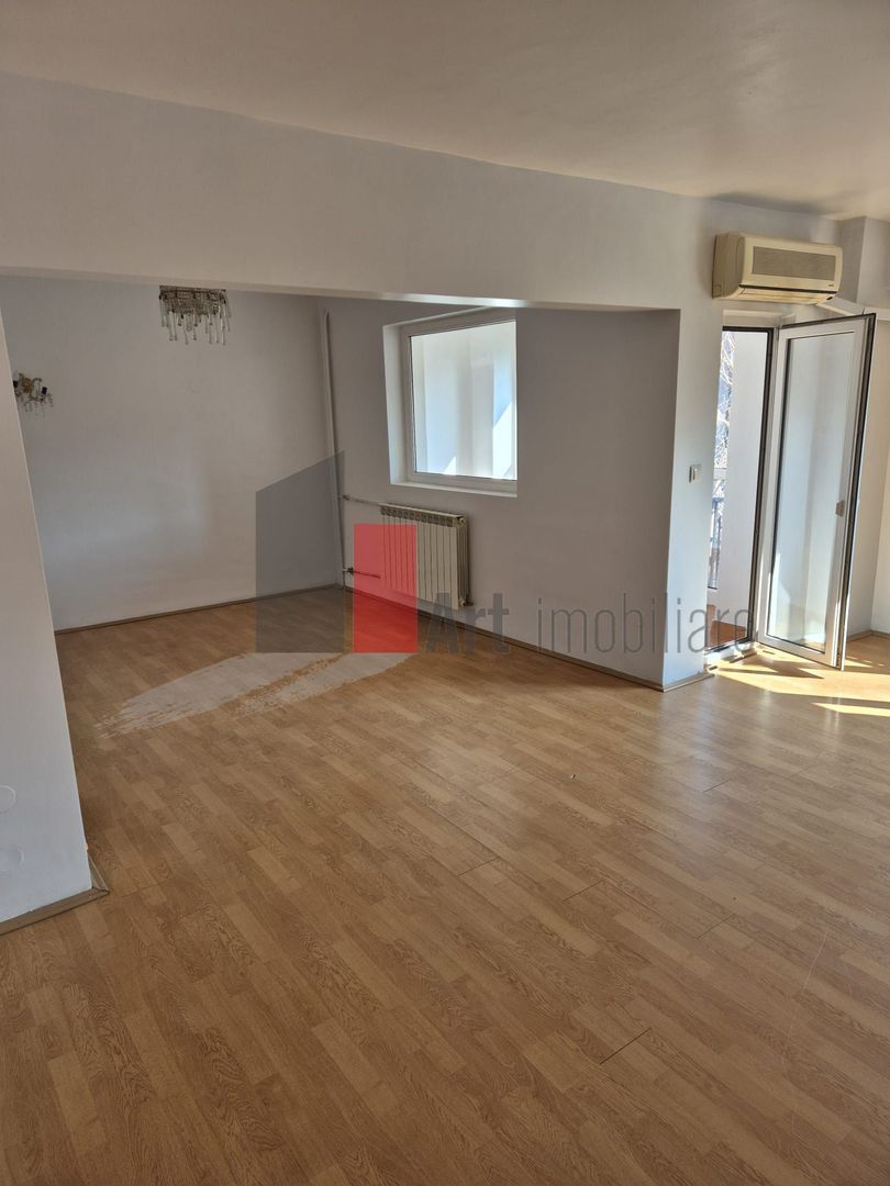 Vanzare apartament 4 camere Lujerului - Poză 1