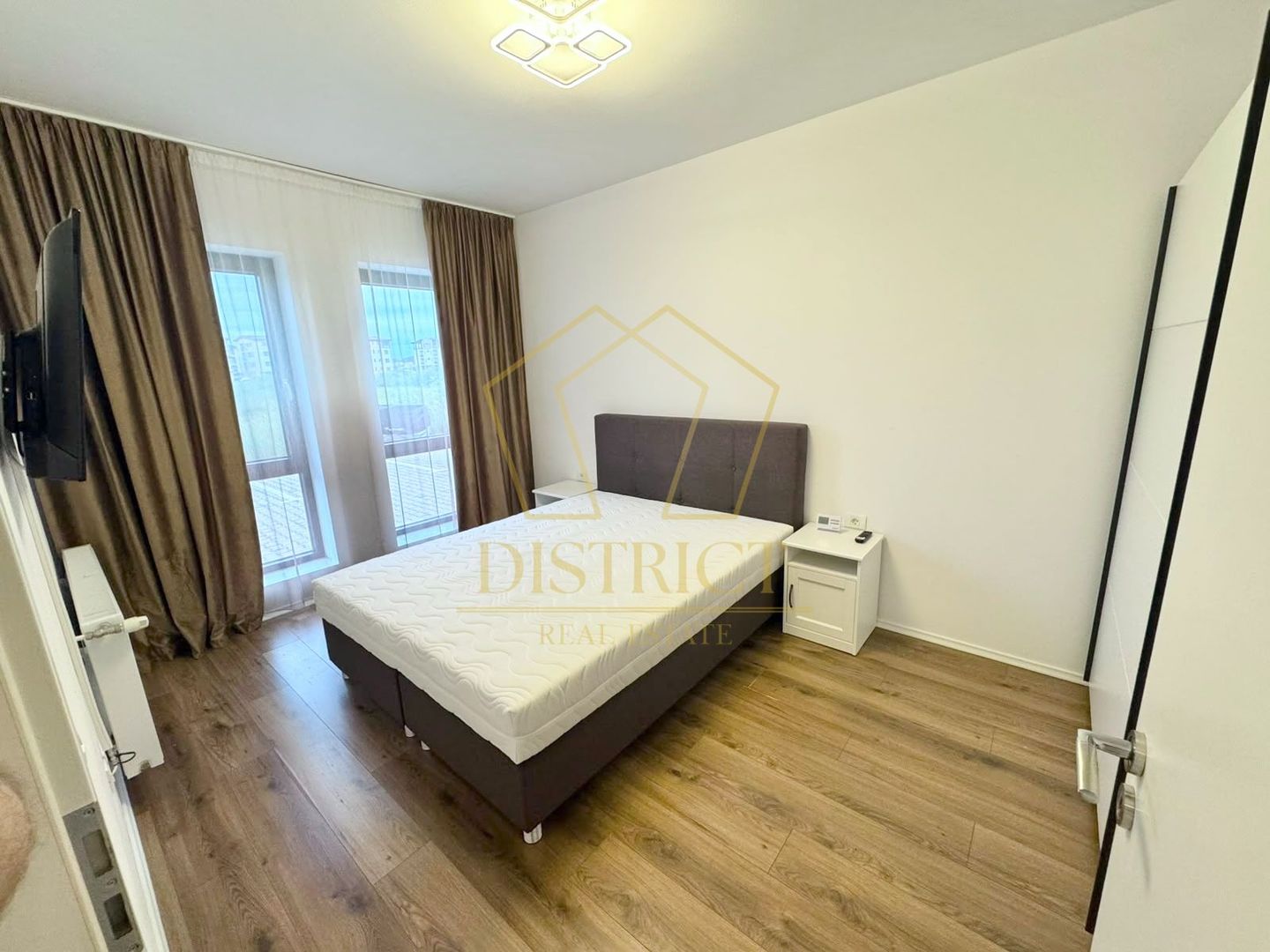 Apartament cu 2 camere mobilat la parter in Giroc zona planetelor la asfalt. - Poză 5