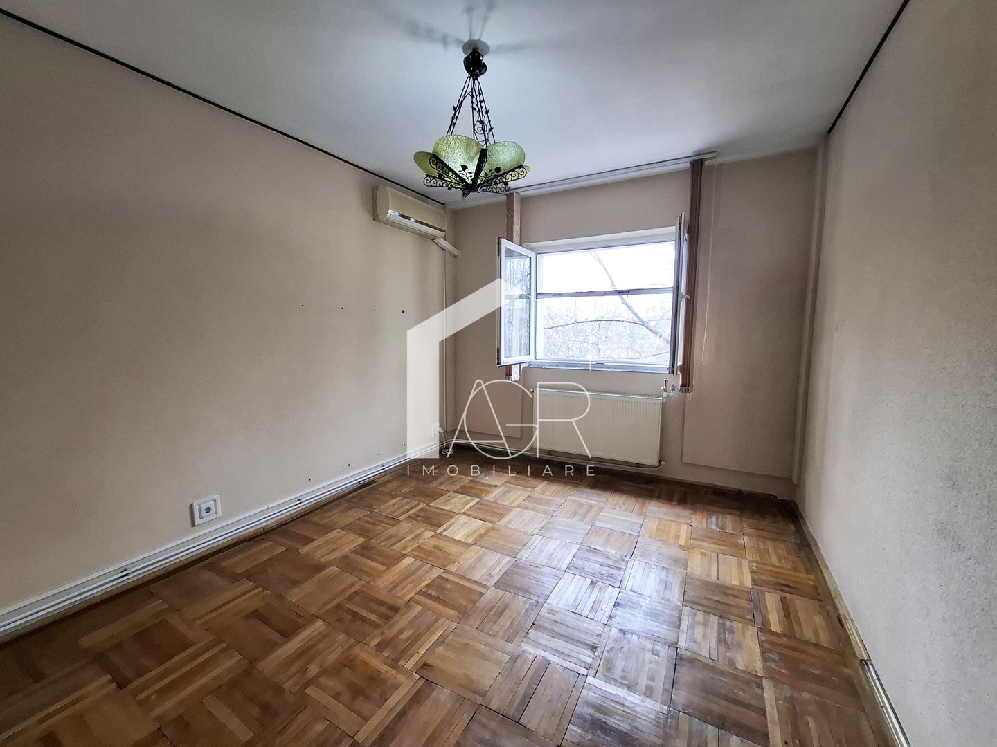 Apartament cu 4 camere, zona Nord - Poză 9