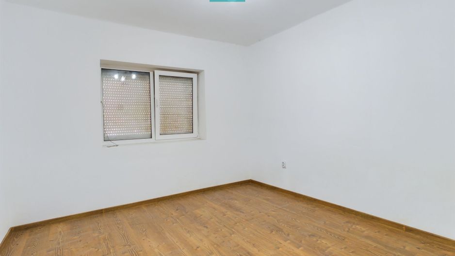 Casă tip duplex cu teren generos în Dezna - Poză 4