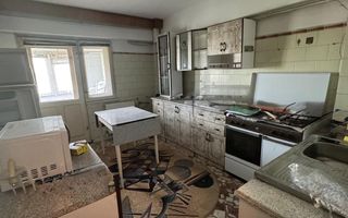 Apartament 4 Camere – Lângă Liceul Maiorescu, Giurgiu - Poză 6