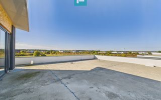 Penthouse cu lift privat și terasă mare în Ghiroda - Poză 12