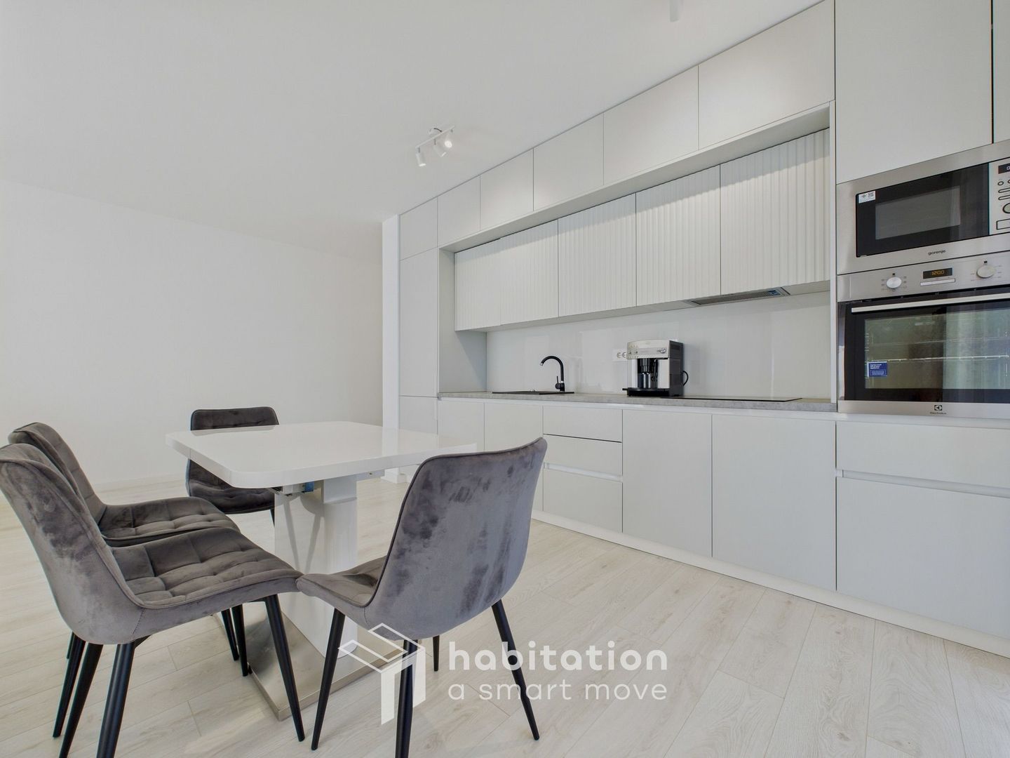 Apartament modern cu 2 camere și terasă – confort și lumină naturală - Poză 10