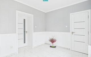 Casă Individuală cu spațiu comercial - Variaș - Poză 4