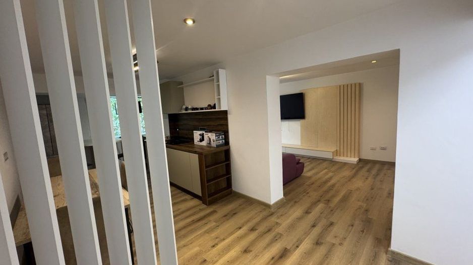 Apartament 3 camere Calea București  - Prima închiriere - Poză 1
