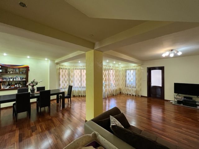 Casa deosebita 4 dormitoare ultracentral Lugoj - Poză 18