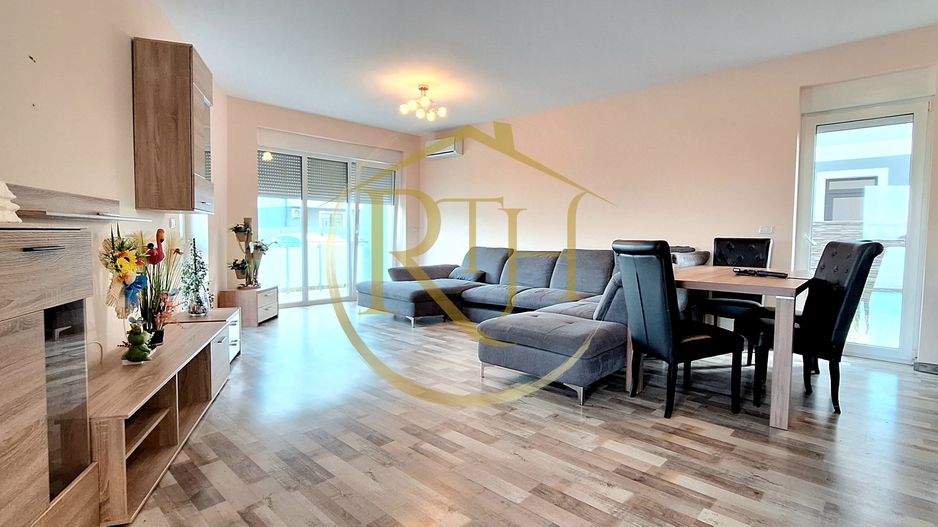 Oferim spre vanzare apartament 2 camere, 60 mp curte, Giroc, 0% Comision - Poză 1