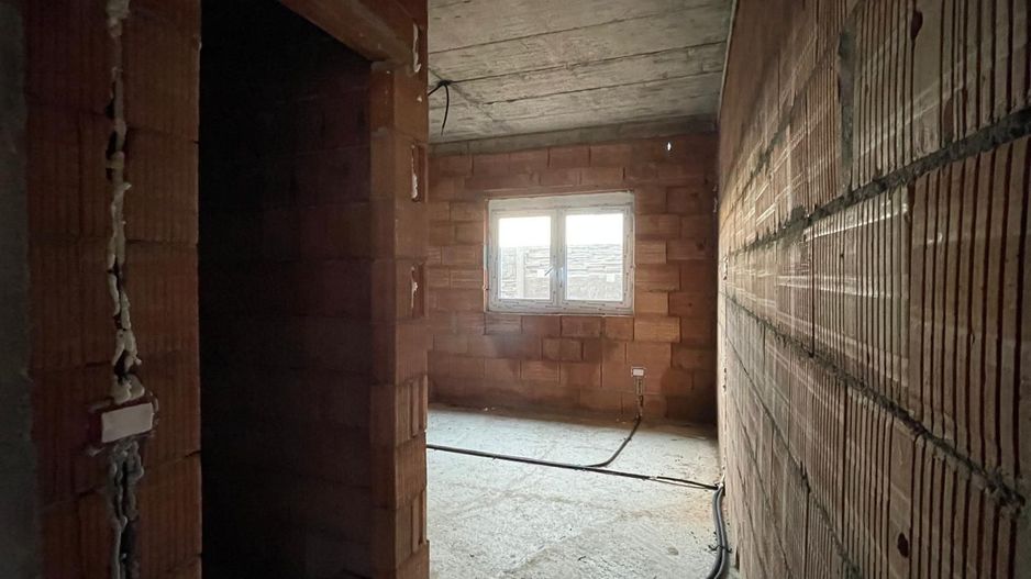 Duplex unit prin cam. tehnica - pe parter - 4 camere - Mosnita Noua - Poză 11