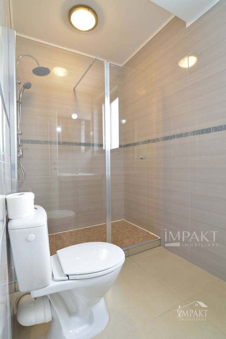 Casa cuplata cu 6 camere si curte in cartierul Intre lacuri. - Poză 9