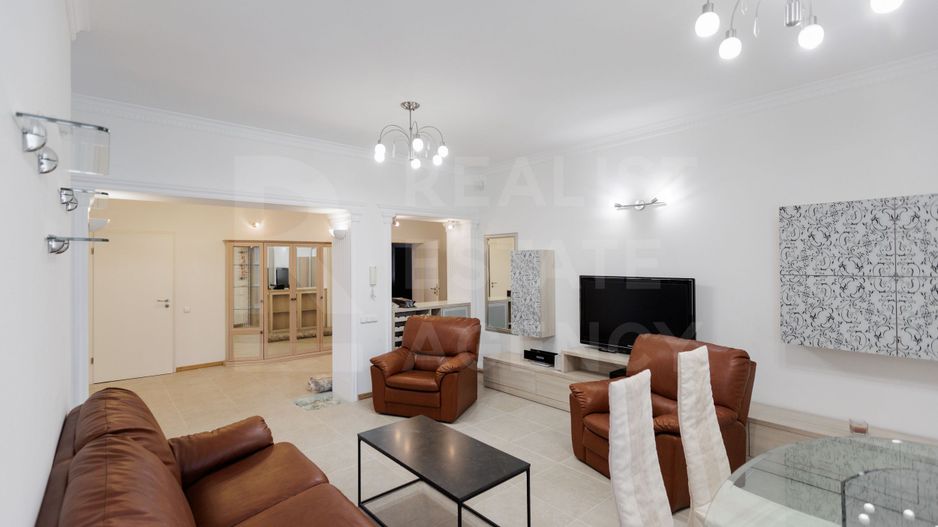 Chirie, apartament, 4 camere, str. Mihai Eminescu, Centru - Poză 2